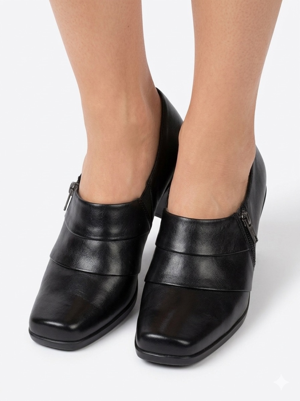 AEROSOLES Black Leather Low Heel Slip-On Pumps